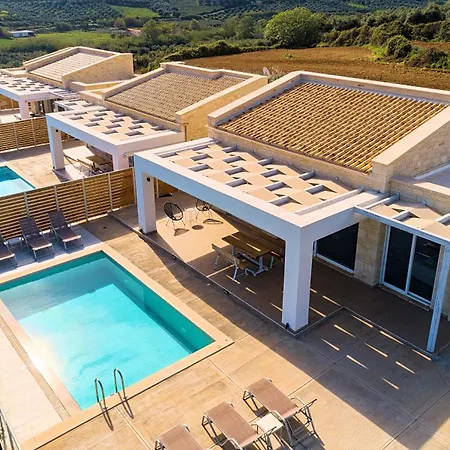 Vista Mare Beheizter Pool